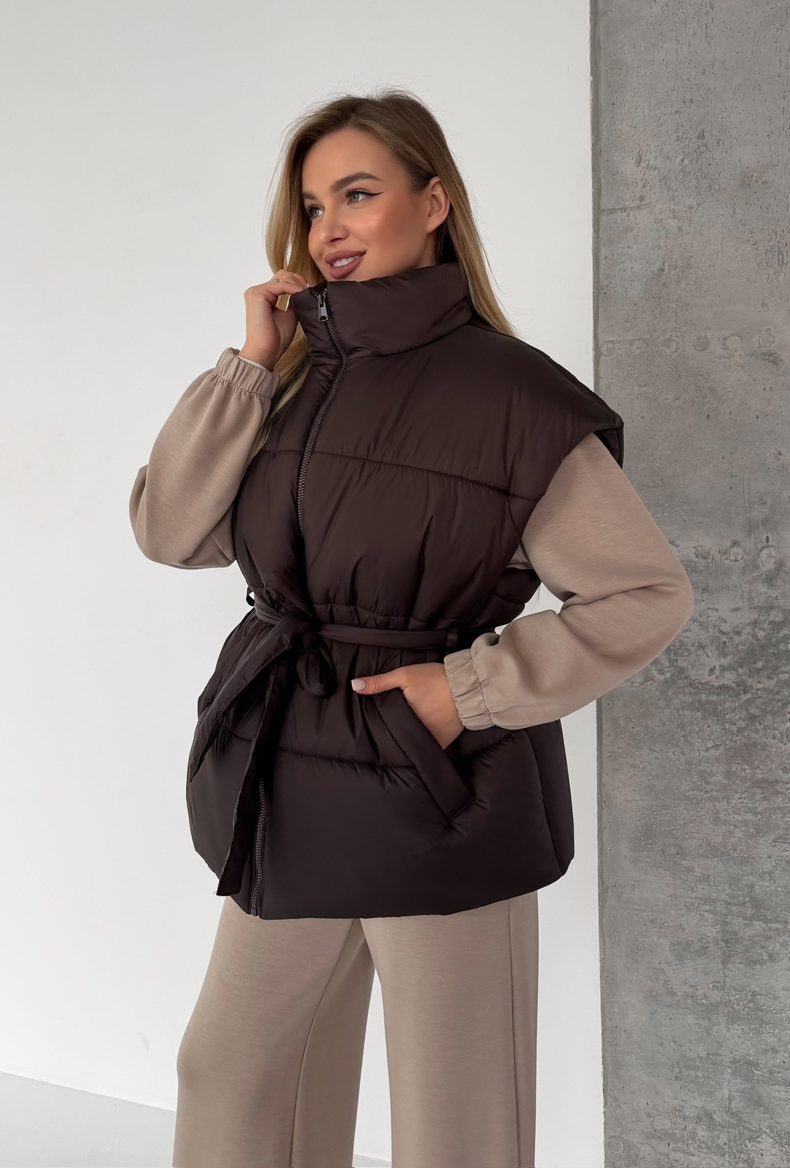 Жилет oversize шоколадный. Maritel. Изображенние 1 Жилет oversize шоколадный. Maritel. Изображенние 1