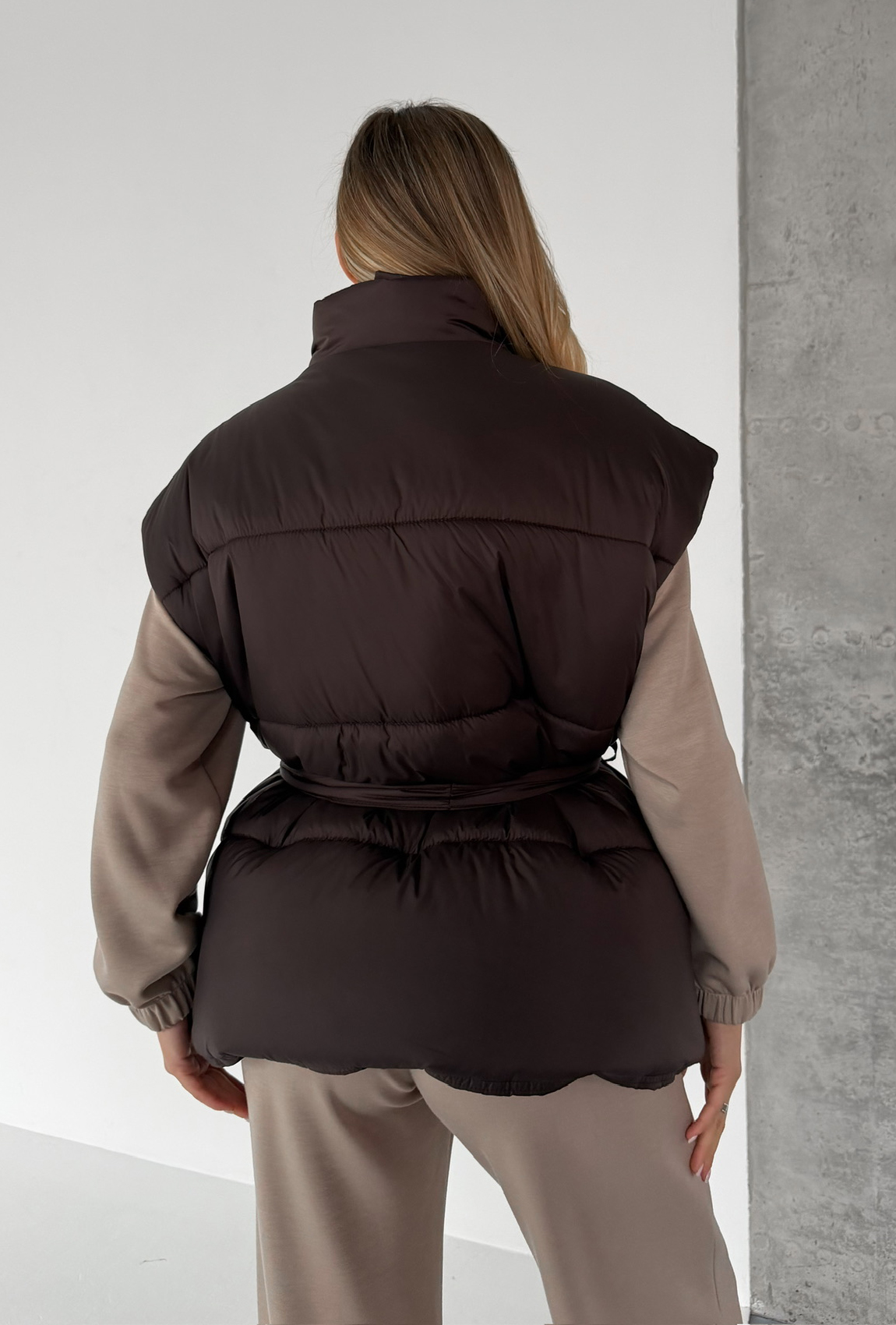 Жилет oversize шоколадный. Maritel. Изображенние 2 Жилет oversize шоколадный. Maritel. Изображенние 2