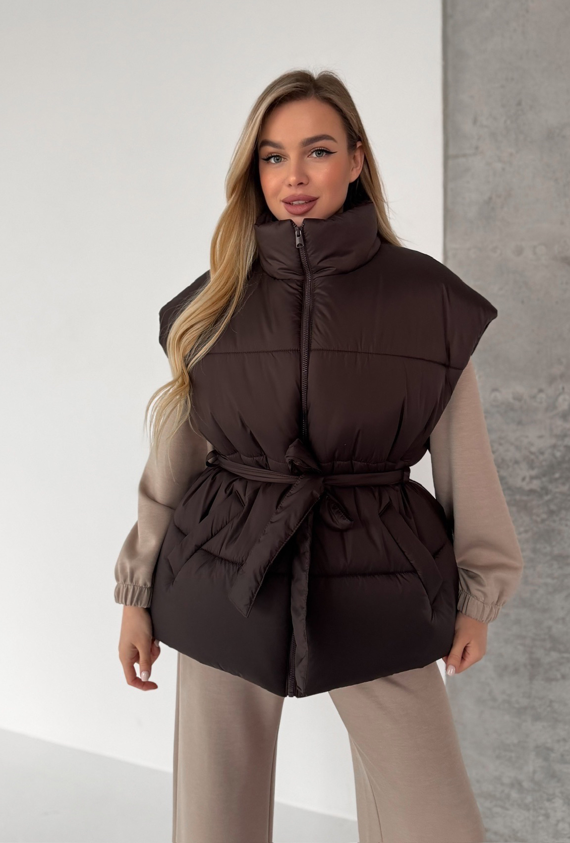 Жилет oversize шоколадный. Maritel. Изображенние 3 Жилет oversize шоколадный. Maritel. Изображенние 3