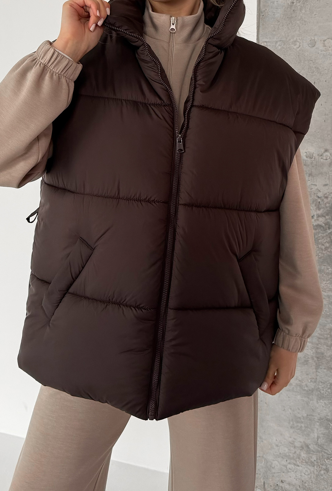 Жилет oversize шоколадный. Maritel. Изображенние 6 Жилет oversize шоколадный. Maritel. Изображенние 6