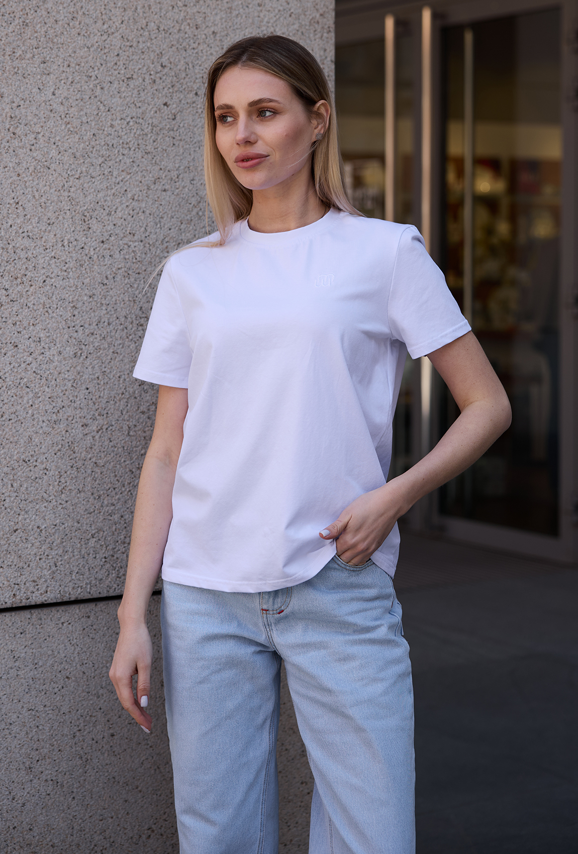 Футболка с вышивкой белая. Maritel. Изображенние 3