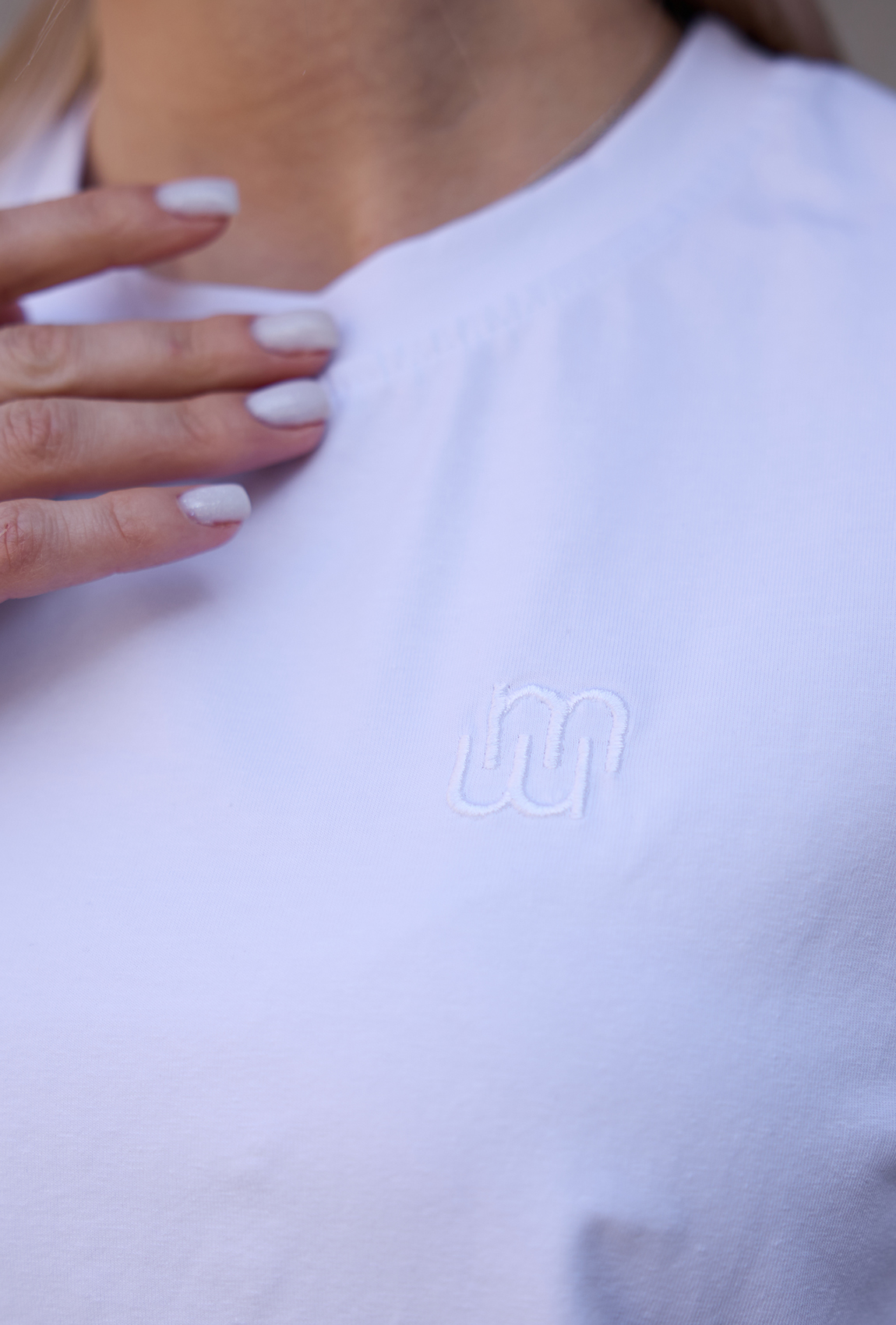 Футболка с вышивкой белая. Maritel. Изображенние 5