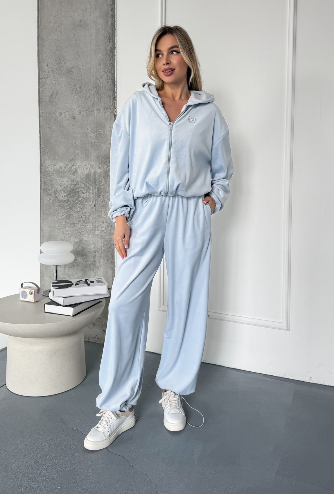 Костюм велюровий з затяжками блакитний. Maritel