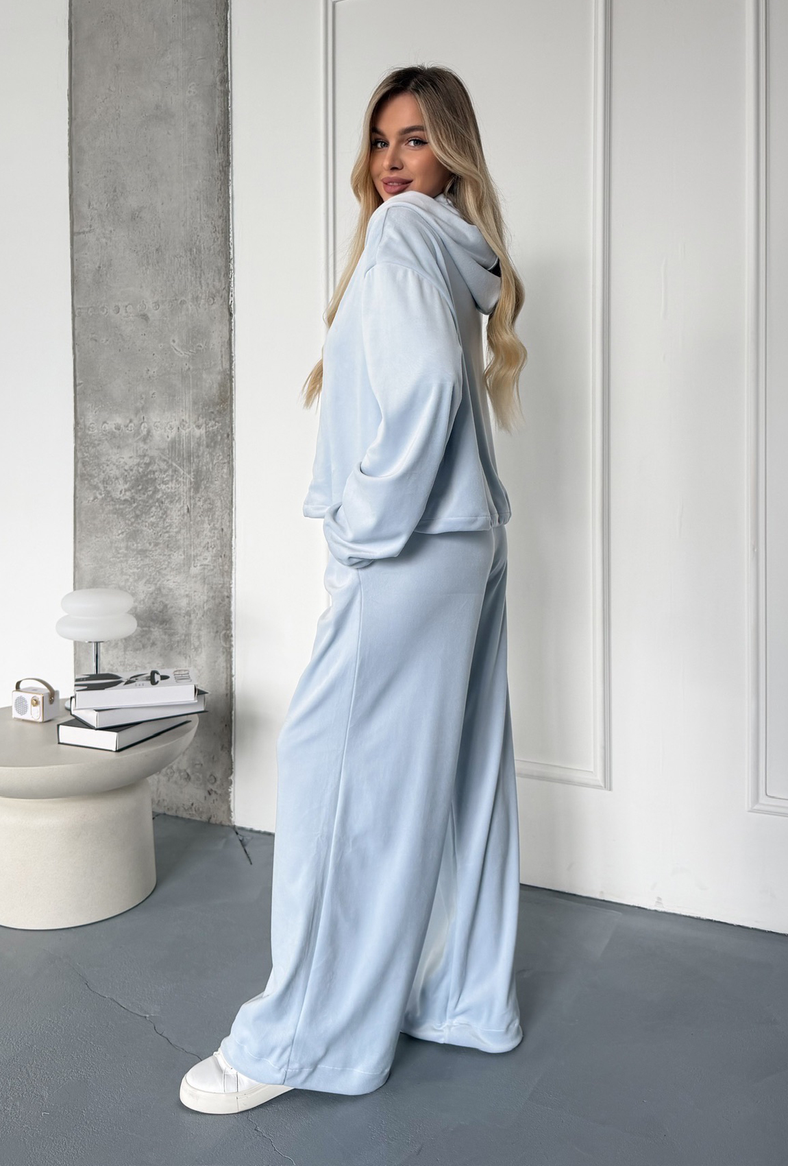 Костюм велюровий з затяжками блакитний. Maritel. Зображення 1