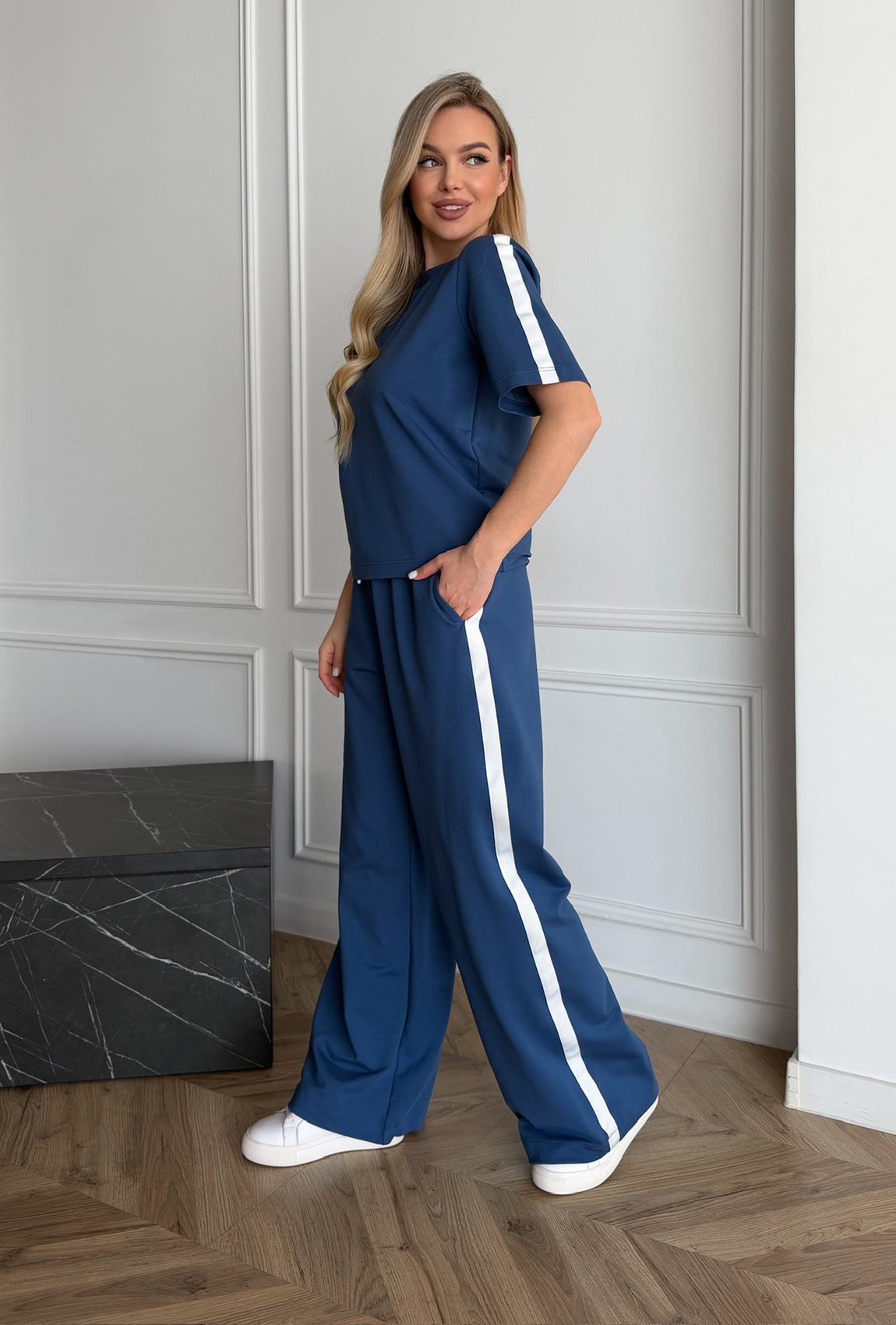 Костюм з лампасами cиній. Maritel. Зображення 1