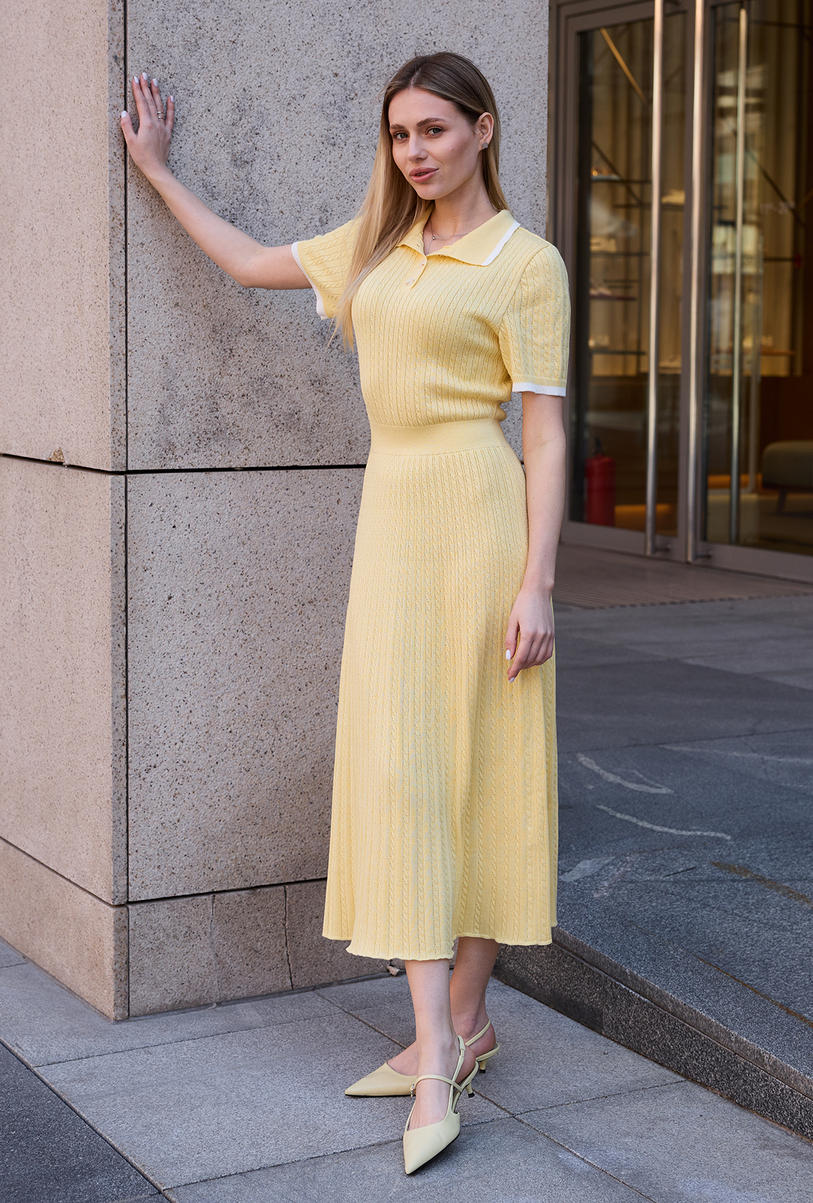 Платье вязка поло косы желтое. Maritel Платье вязка поло косы желтое. Maritel