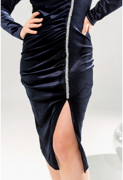 Синее бархатное платье с драпировкой — 430252. Maritel. Изображенние 1 Синее бархатное платье с драпировкой — 430252. Maritel. Изображенние 1