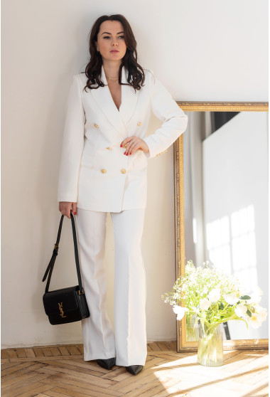 Білий брючний костюм з золотими гудзиками. Maritel. Зображення 5