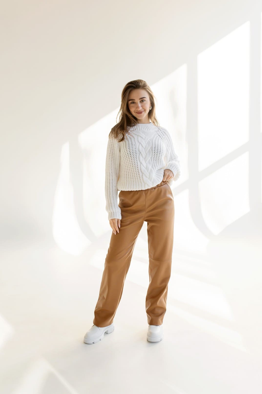 Коричневые брюки экокожа —  900709. Maritel Коричневые брюки экокожа —  900709. Maritel