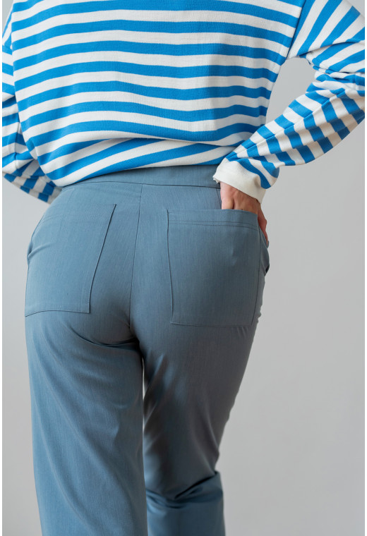 Блакитні штани з накладними кишенями — 920670. Maritel. Зображення 2 Блакитні штани з накладними кишенями — 920670. Maritel. Зображення 2