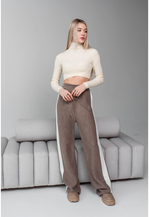 Брюки с лампасами мокко — 896843. Maritel. Изображенние 2 Брюки с лампасами мокко — 896843. Maritel. Изображенние 2