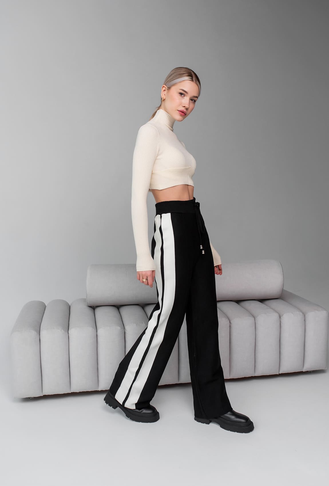 Черные брюки с лампасами —  963571. Maritel. Изображенние 1