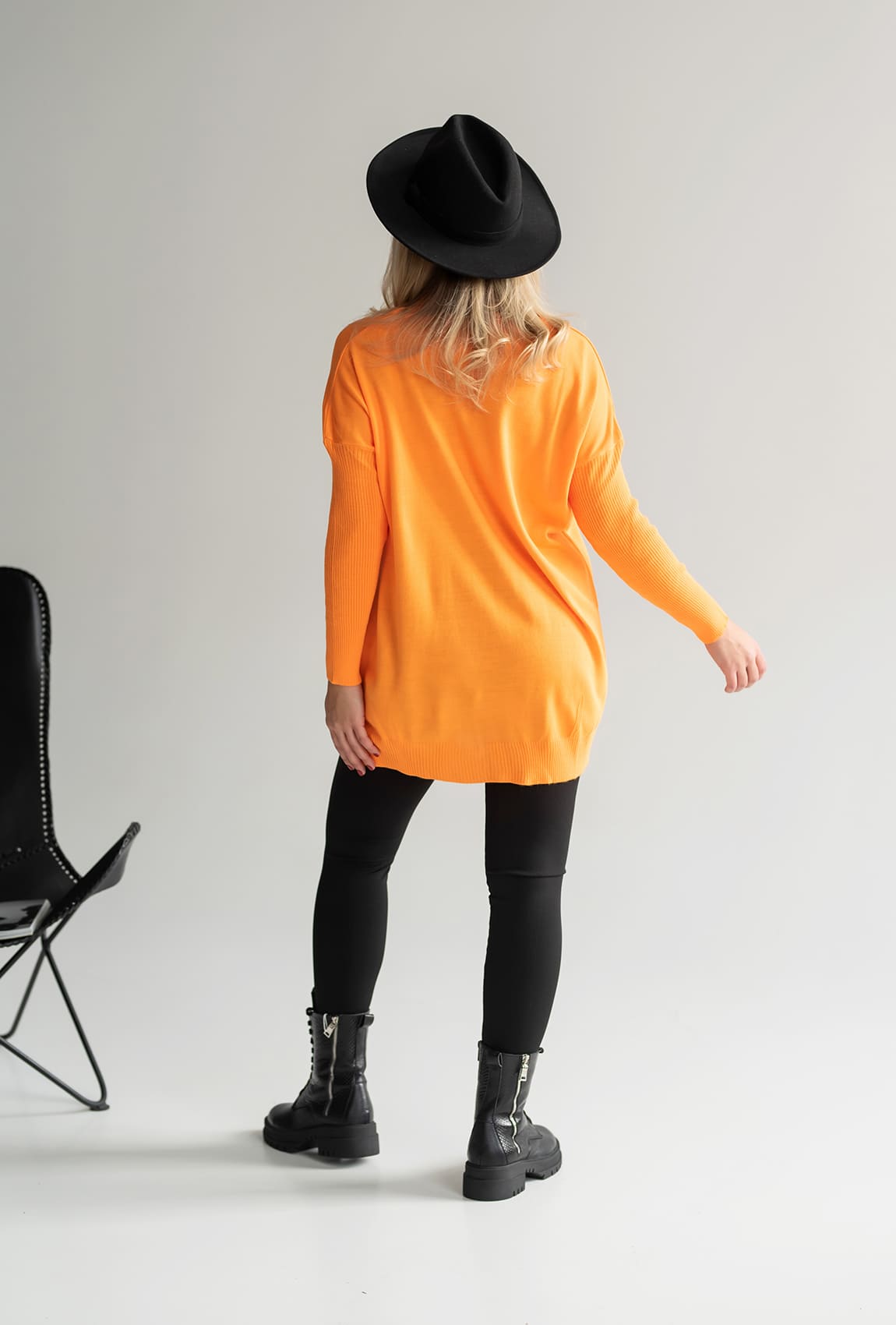 Помаранчевий гольф подовжений — 668620. Maritel. Зображення 1 Помаранчевий гольф подовжений — 668620. Maritel. Зображення 1