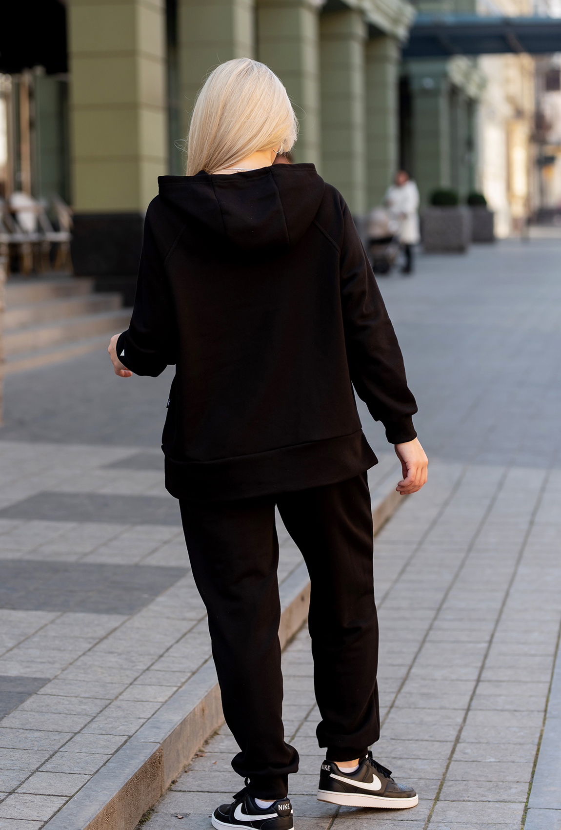 Черный костюм худи петля с довязом — 626148. Maritel. Изображенние 1 Черный костюм худи петля с довязом — 626148. Maritel. Изображенние 1