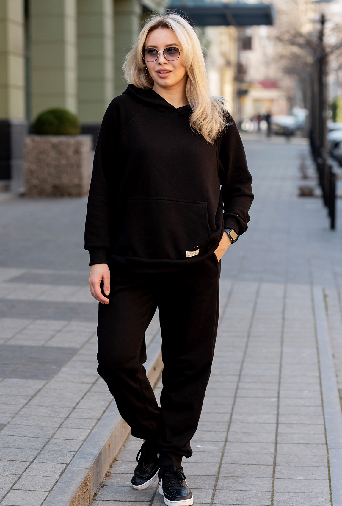 Черный костюм худи петля с довязом — 626148. Maritel Черный костюм худи петля с довязом — 626148. Maritel