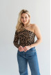 Бежевая кофта леопард на одно плечо — 691138. Maritel Бежевая кофта леопард на одно плечо — 691138. Maritel