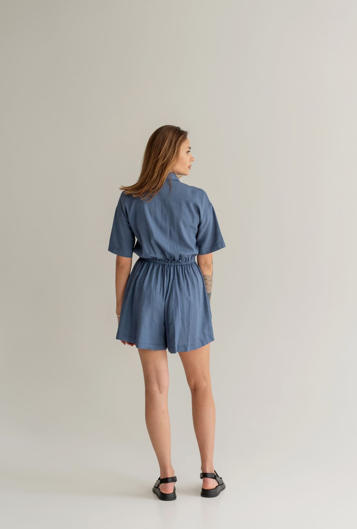 Синий льняной комбинезон — 506379. Maritel. Изображенние 2 Синий льняной комбинезон — 506379. Maritel. Изображенние 2