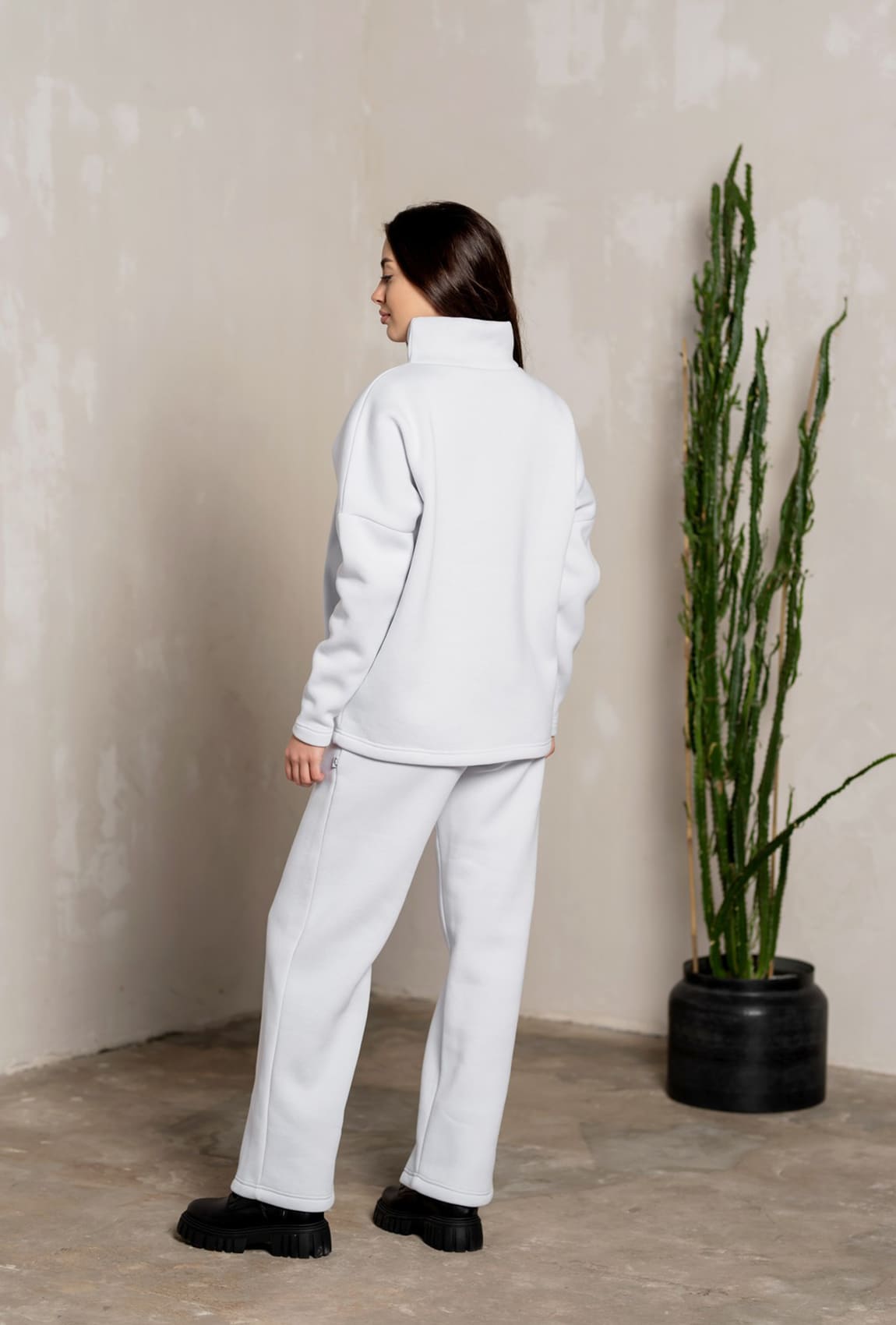 Белый костюм футер —  932169. Maritel. Изображенние 2 Белый костюм футер —  932169. Maritel. Изображенние 2