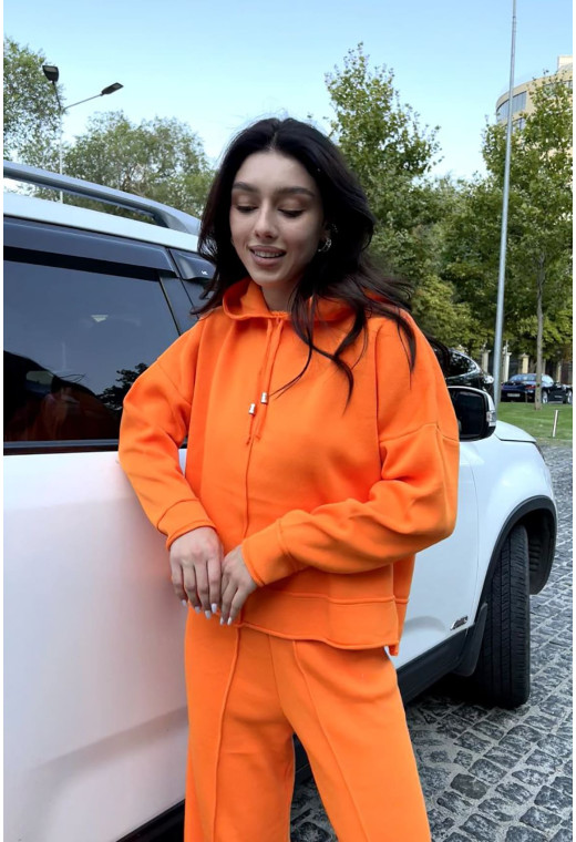 Помаранчевий костюм відстрочка з капюшоном — 863760. Maritel. Зображення 2 Помаранчевий костюм відстрочка з капюшоном — 863760. Maritel. Зображення 2