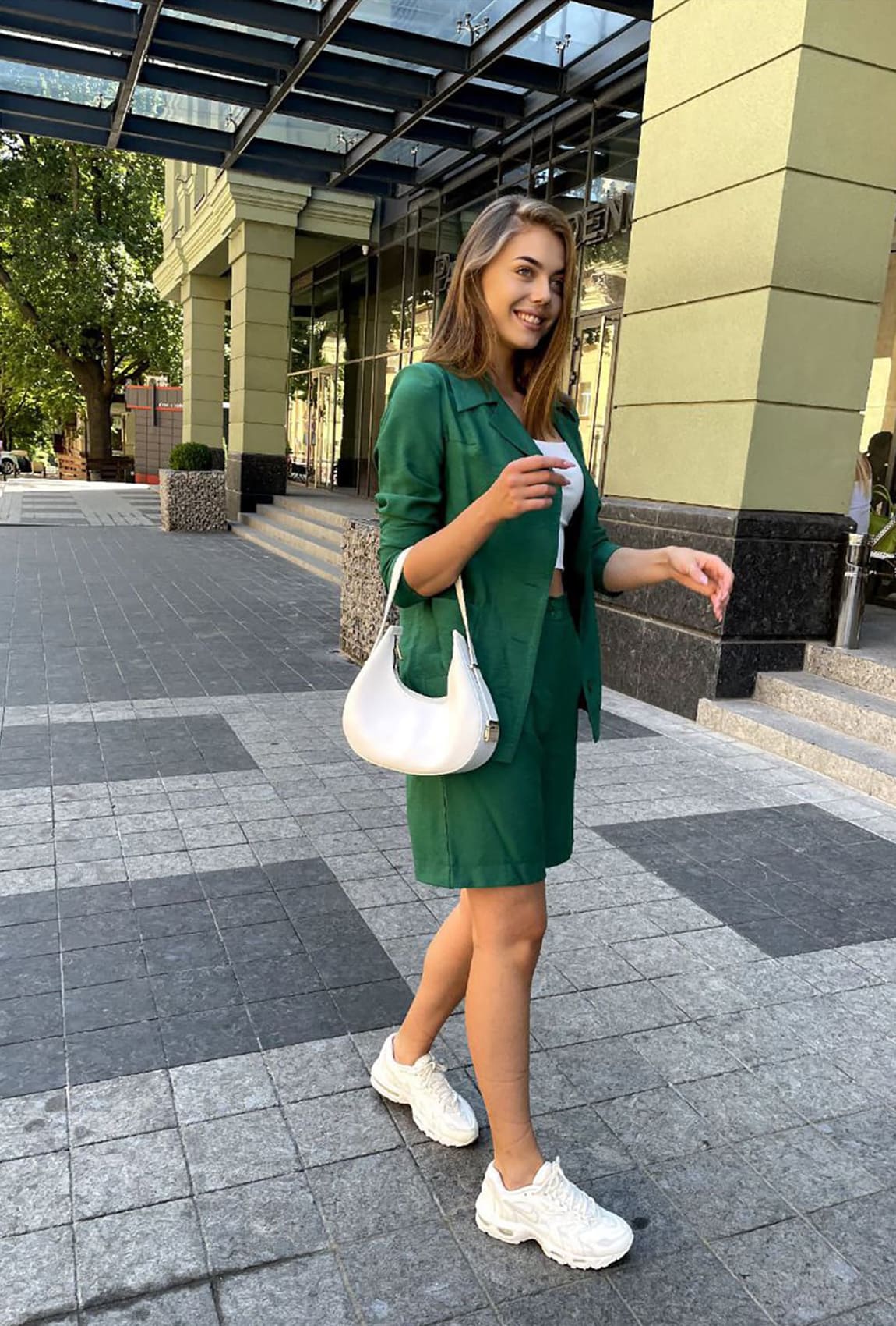 Темно-зеленый костюм пиджак и шорты —  456778. Maritel. Изображенние 1