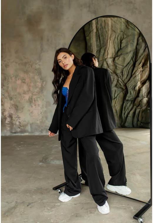 Класичний чорний костюм — 123375. Maritel. Зображення 1 Класичний чорний костюм — 123375. Maritel. Зображення 1