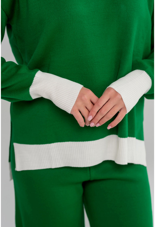 Зеленый костюм с белым манжетом — 562090. Maritel. Изображенние 2 Зеленый костюм с белым манжетом — 562090. Maritel. Изображенние 2