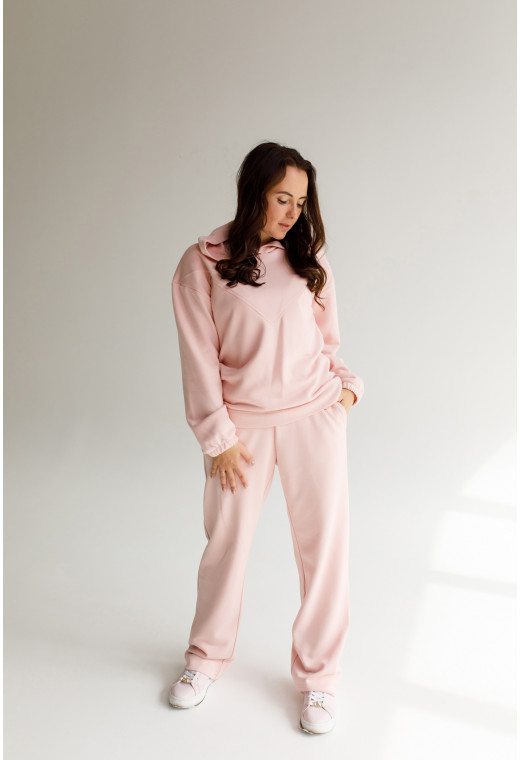 Розовый спортивный костюм петля с капюшоном — 688096. Maritel. Изображенние 2 Розовый спортивный костюм петля с капюшоном — 688096. Maritel. Изображенние 2