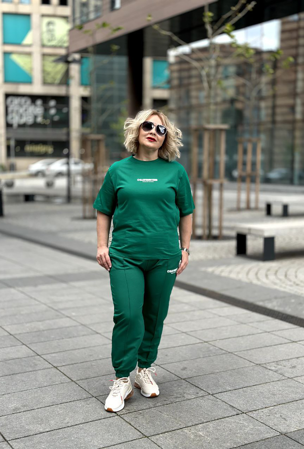 Зелений костюм з футболкою madfornothing — 200532. Maritel. Зображення 5 Зелений костюм з футболкою madfornothing — 200532. Maritel. Зображення 5