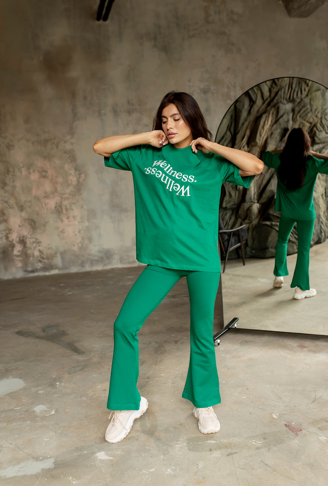 Зелений костюм з футболкой Wellness — 951937. Maritel. Зображення 2 Зелений костюм з футболкой Wellness — 951937. Maritel. Зображення 2