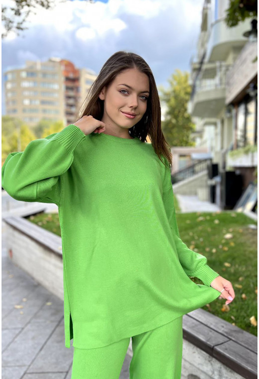 Салатовий костюм з розрізами — 600812. Maritel. Зображення 2 Салатовий костюм з розрізами — 600812. Maritel. Зображення 2