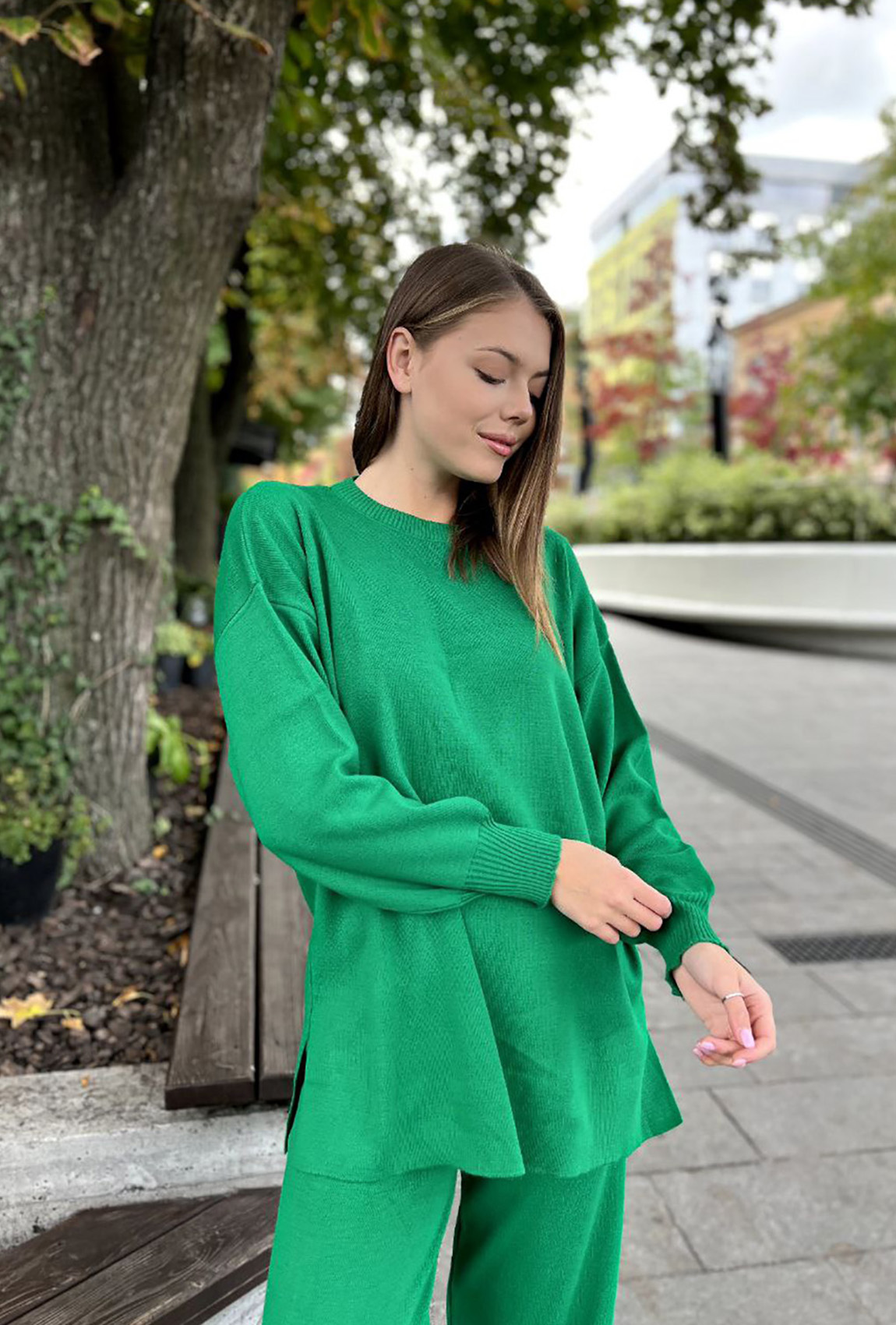 Зелений костюм з розрізами —  572067. Maritel. Зображення 1