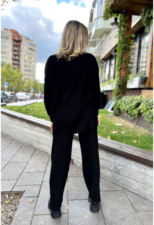 Чорний костюм з розрізами — 989180. Maritel. Зображення 2 Чорний костюм з розрізами — 989180. Maritel. Зображення 2