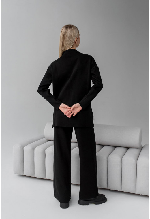 Черный костюм с туникой воротник стойка — 745186. Maritel. Изображенние 1 Черный костюм с туникой воротник стойка — 745186. Maritel. Изображенние 1