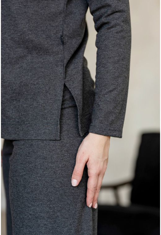 Графитовый костюм Натали — 398835. Maritel. Изображенние 3 Графитовый костюм Натали — 398835. Maritel. Изображенние 3