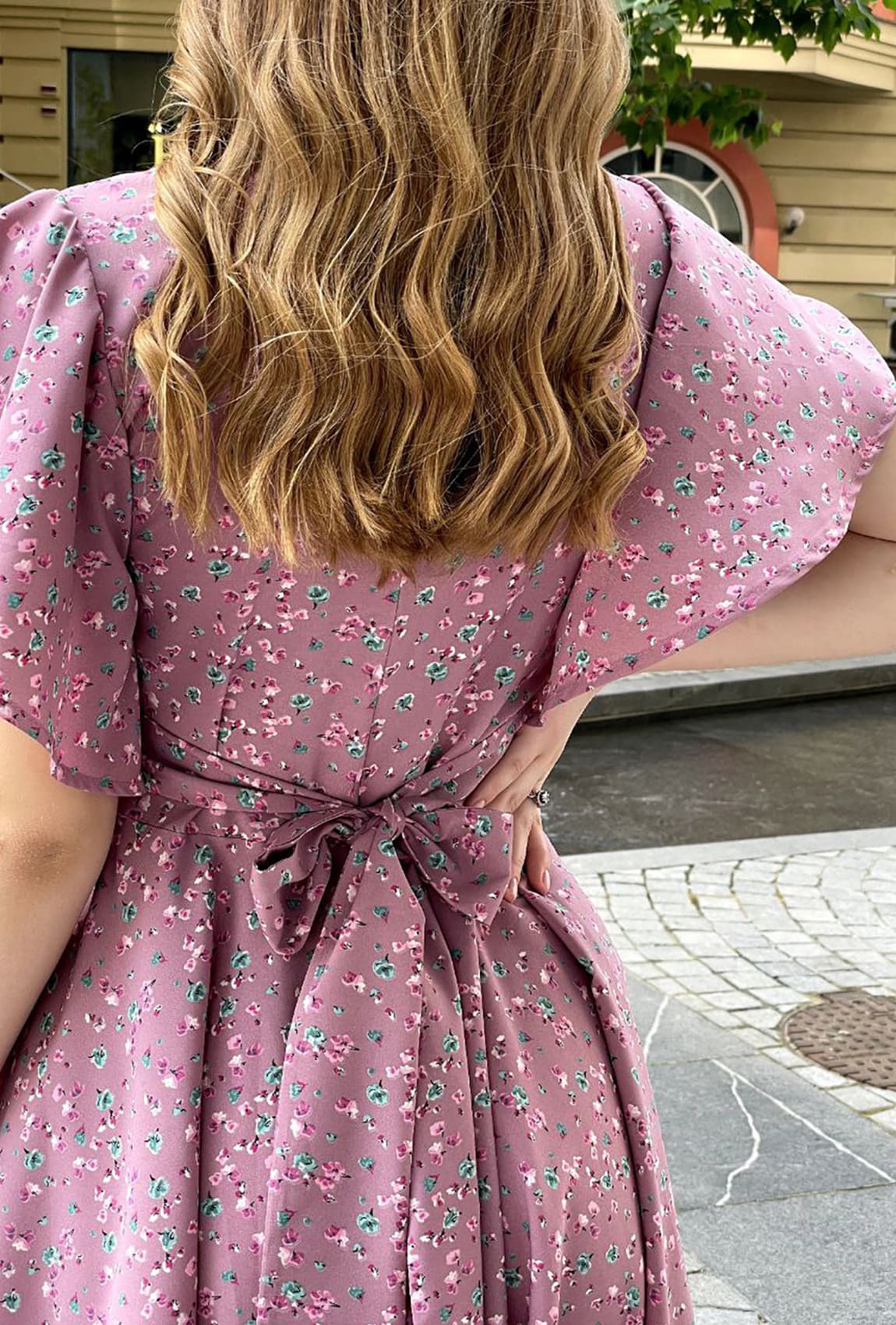 Лілова сукня в квітковий принт —  250902. Maritel. Зображення 1 Лілова сукня в квітковий принт —  250902. Maritel. Зображення 1