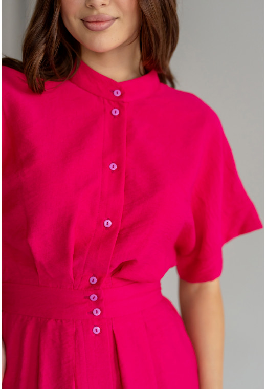 Малиновое льняное платье на пуговицах —  582404. Maritel. Изображенние 1 Малиновое льняное платье на пуговицах —  582404. Maritel. Изображенние 1