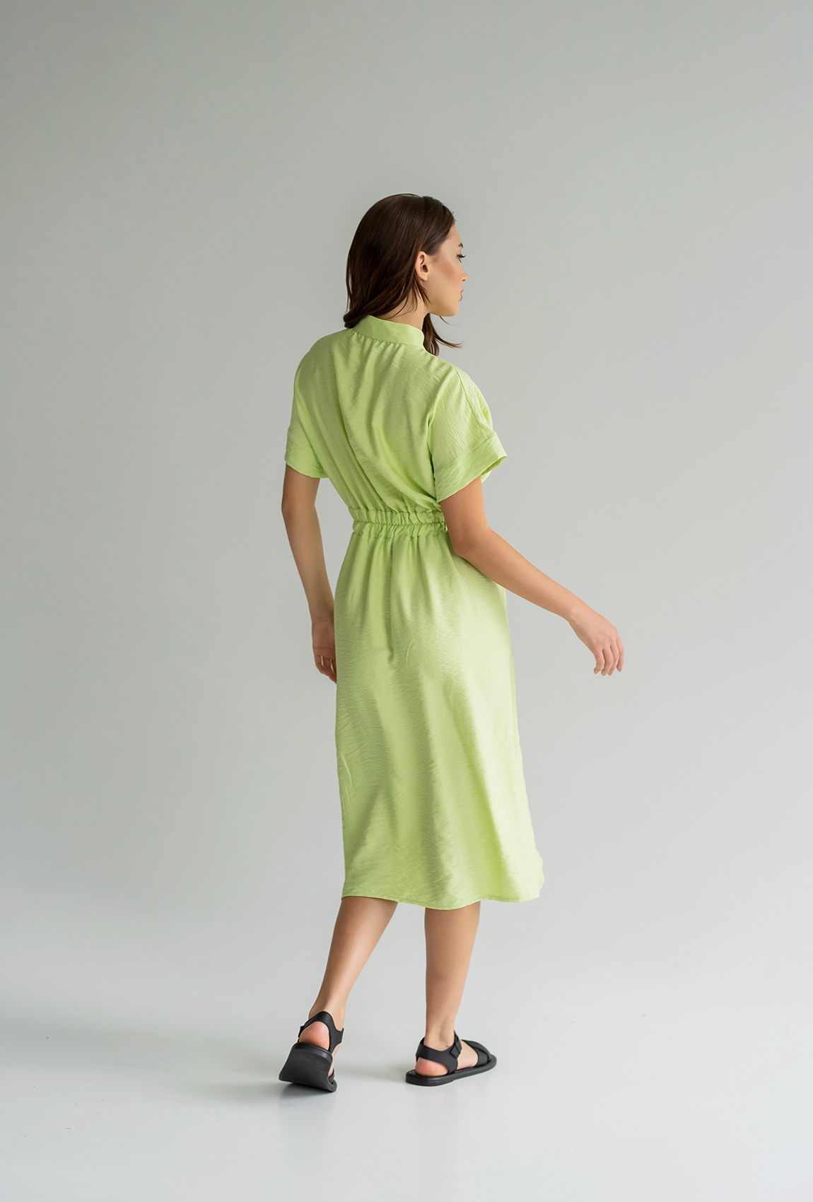Платье льняное на пуговицах лаймового цвета — 584500. Maritel. Изображенние 2 Платье льняное на пуговицах лаймового цвета — 584500. Maritel. Изображенние 2