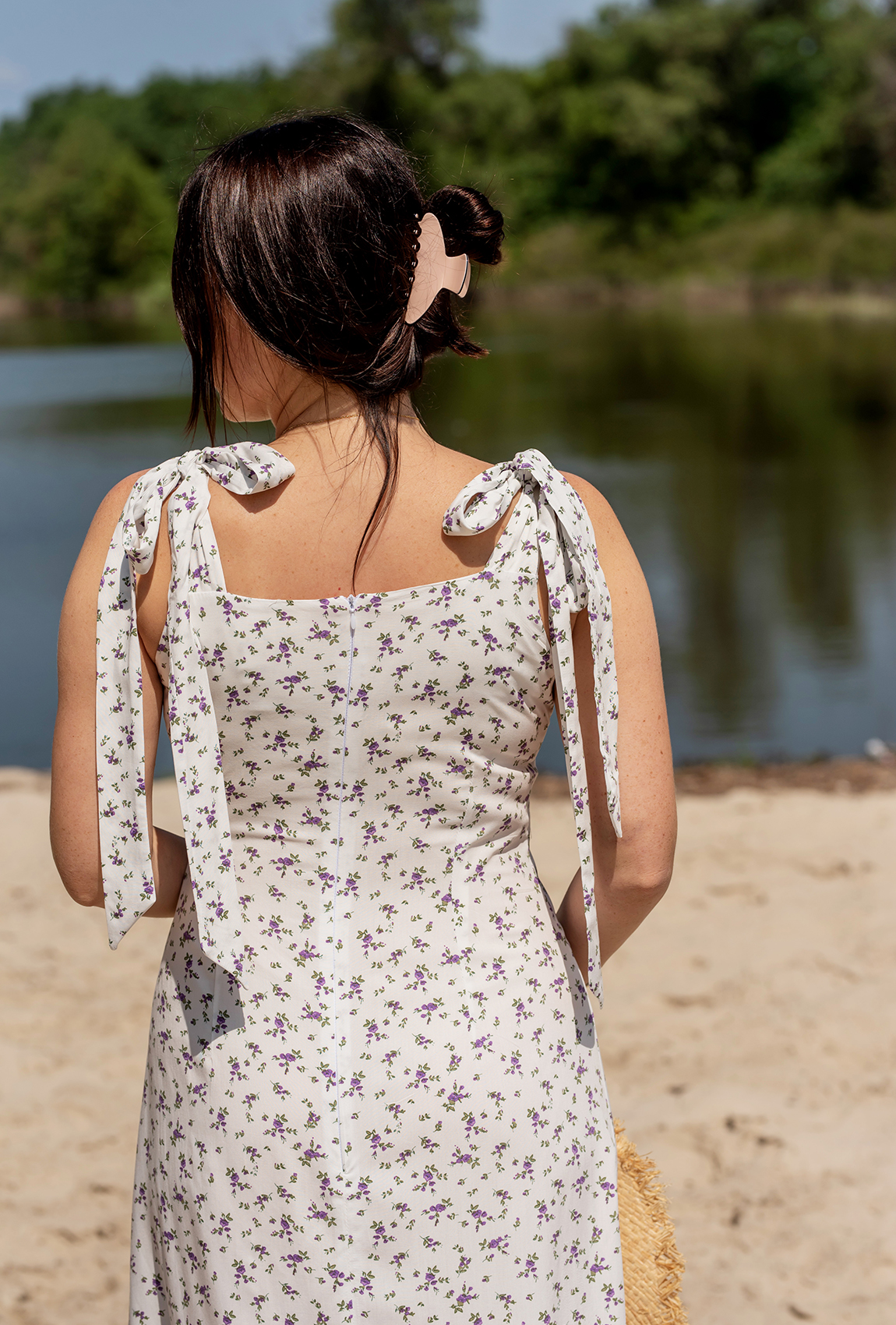 Белый сарафан на завязках —  523178. Maritel. Изображенние 2 Белый сарафан на завязках —  523178. Maritel. Изображенние 2