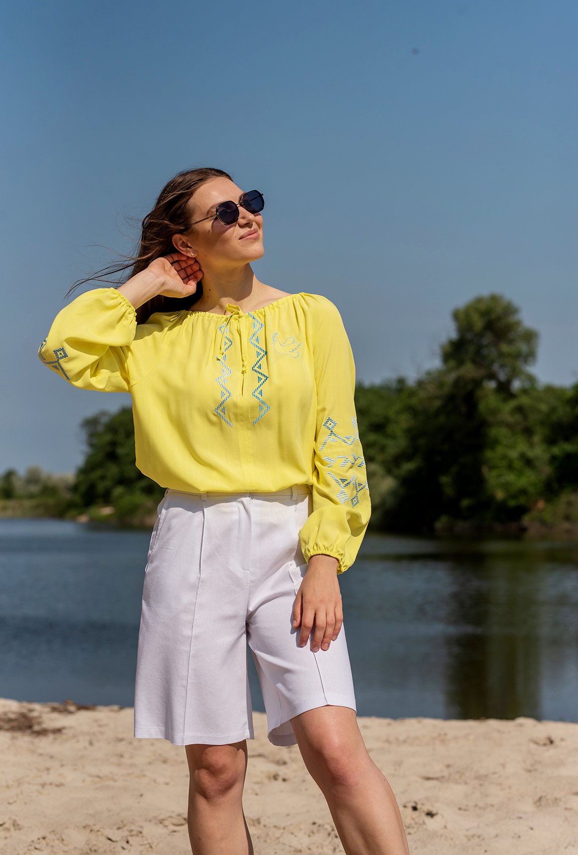 Белые шорты лен —  395677. Maritel Белые шорты лен —  395677. Maritel