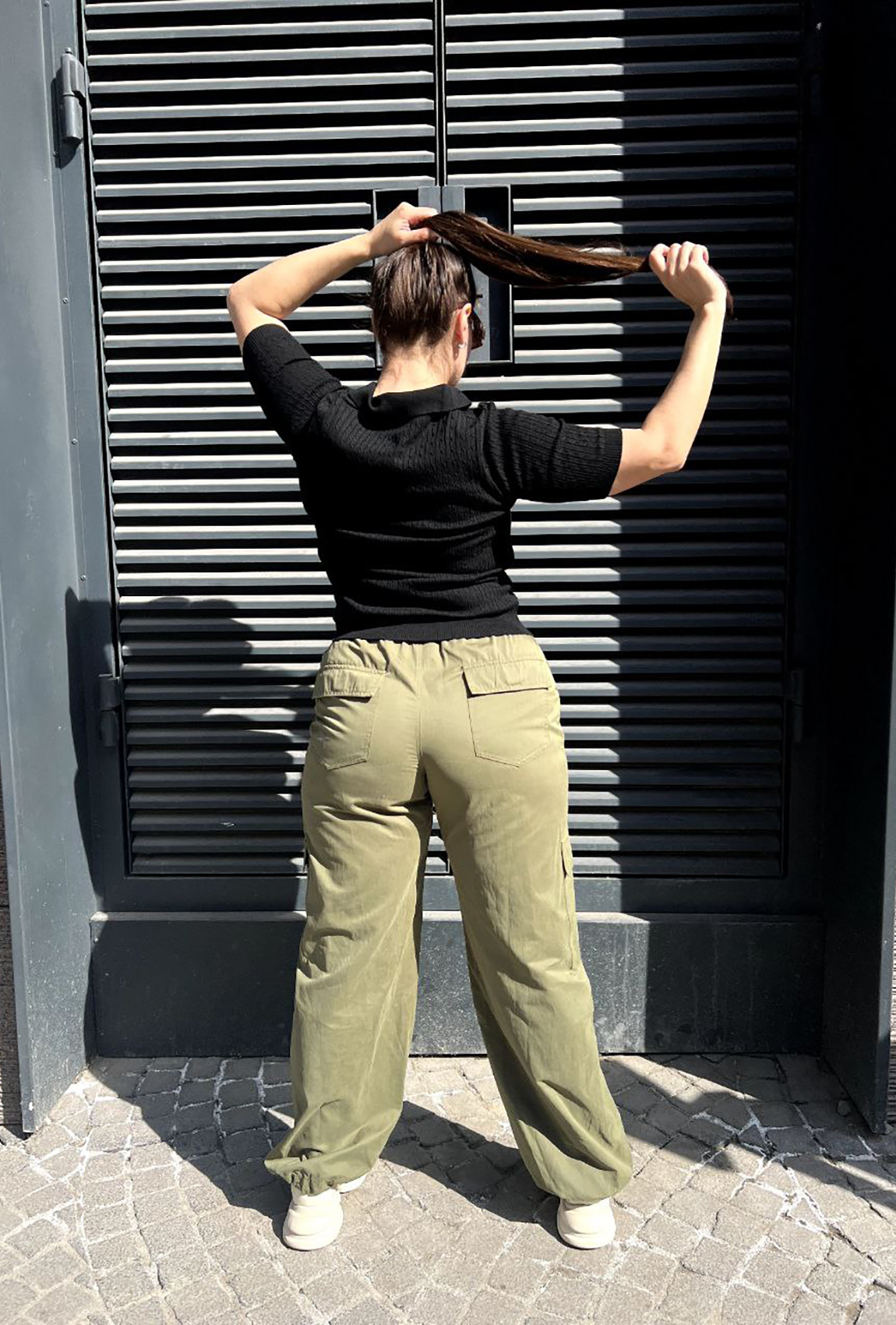 Штани карго з фіксаторами хакі — 584503. Maritel. Зображення 6 Штани карго з фіксаторами хакі — 584503. Maritel. Зображення 6