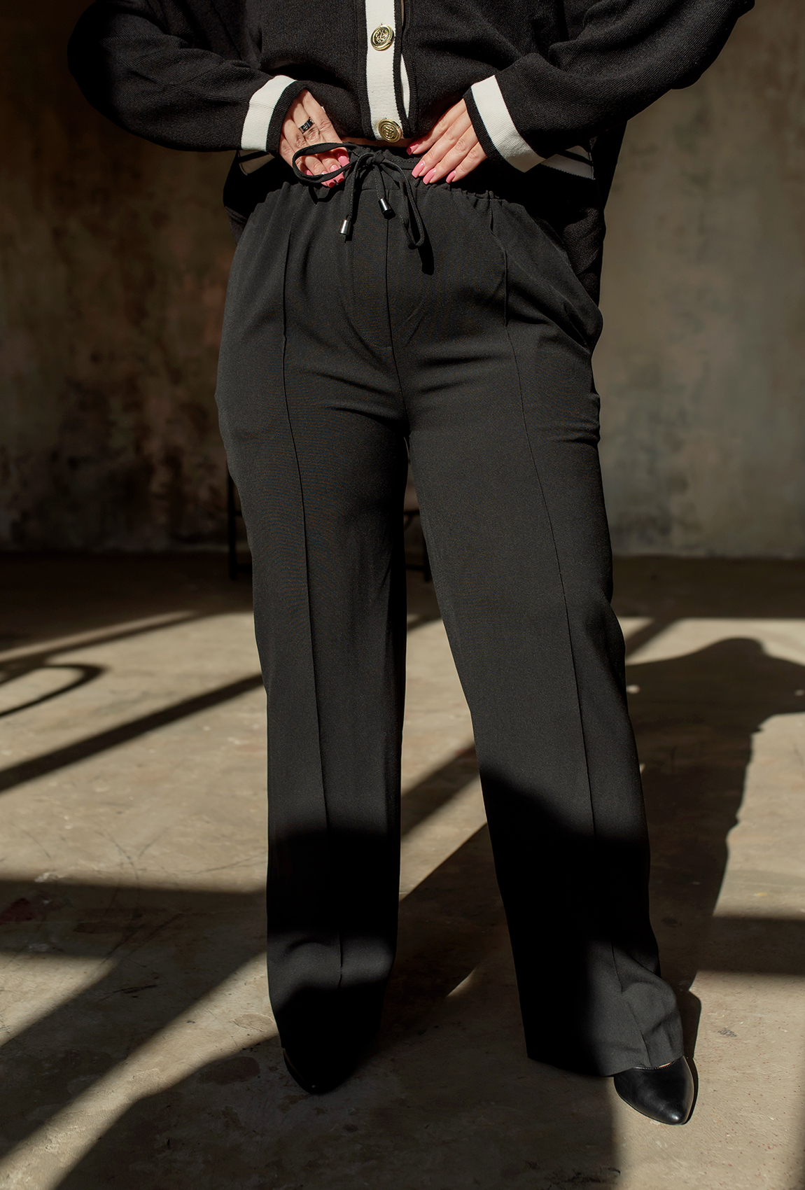 Чорні штани на кулісці —  988548. Maritel