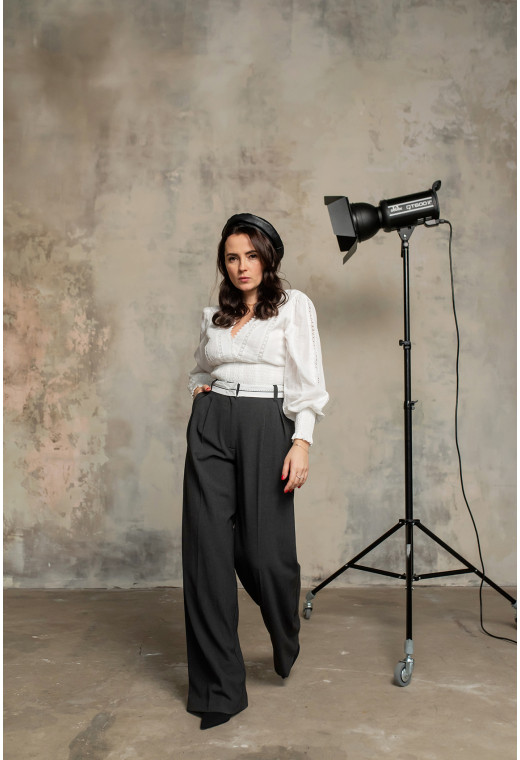 Сірі штани з білим поясом — 752469. Maritel. Зображення 3 Сірі штани з білим поясом — 752469. Maritel. Зображення 3