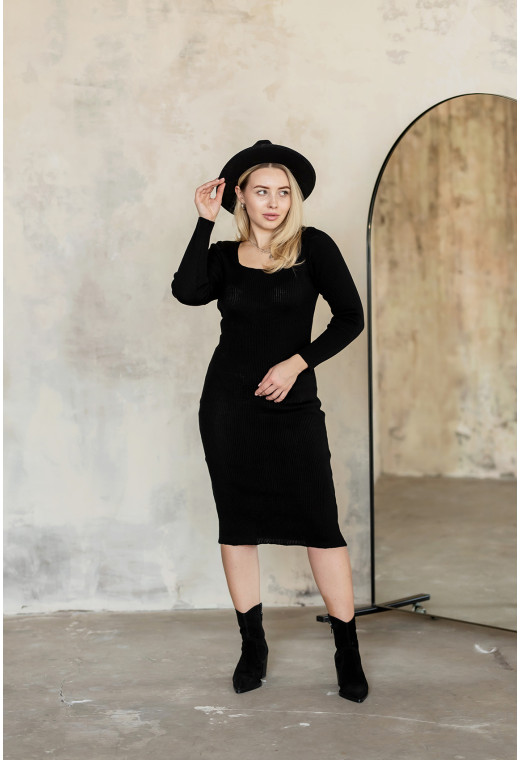 Чорна сукня з квадратним вирізом —  620092. Maritel