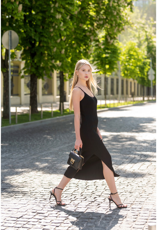 Чорна сукня на бретелях  —  331869. Maritel. Зображення 1 Чорна сукня на бретелях  —  331869. Maritel. Зображення 1