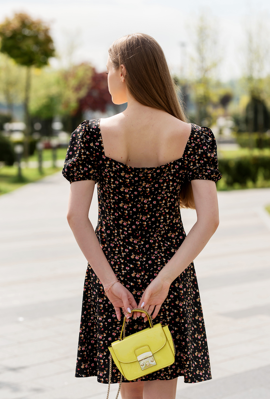 Черное платье на завязках —  779930. Maritel. Изображенние 2