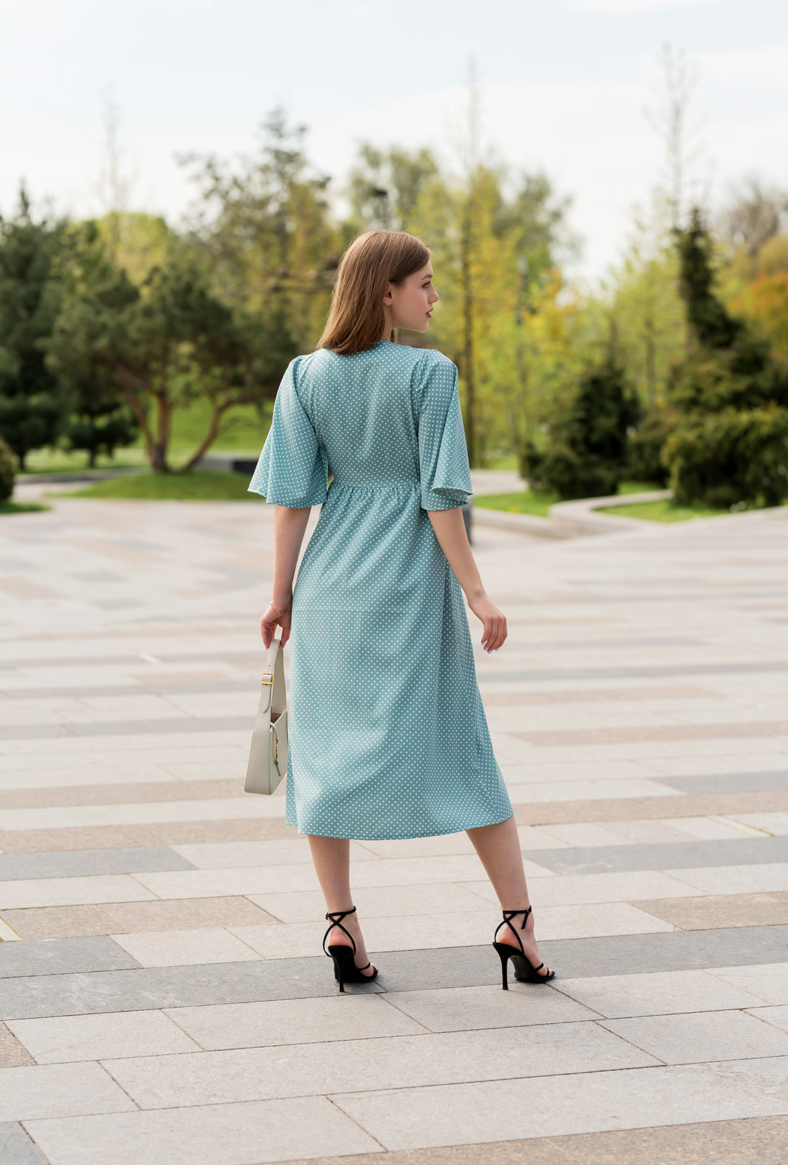 Оливкова сукня софт довга в горох  —  199875. Maritel. Зображення 1