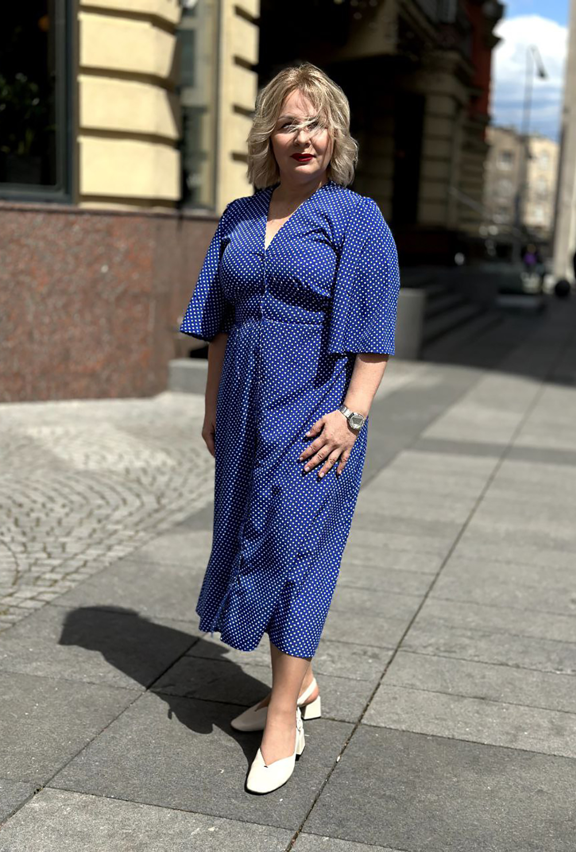 Синя сукня софт довга в горох —  667771. Maritel. Зображення 3