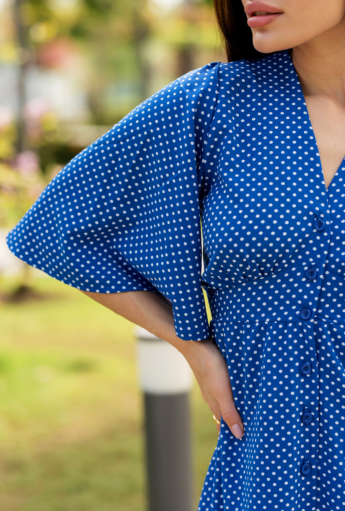 Синя сукня софт довга в горох —  667771. Maritel. Зображення 4