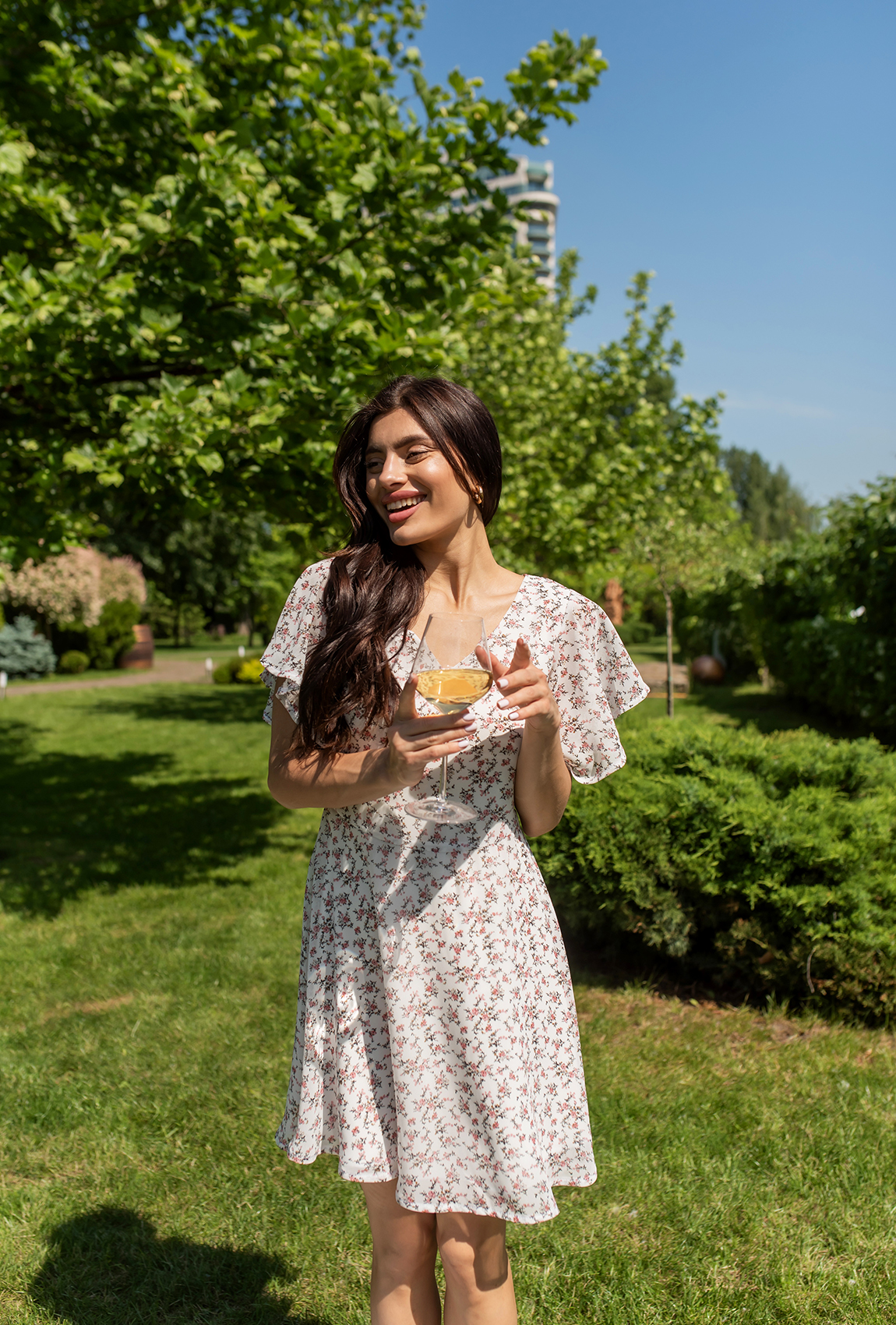 Белое шифоновое платье солнце  —  401275. Maritel. Изображенние 3