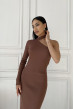 Коричневое платье с открытым плечом — 555986. Maritel. Изображенние 1 Коричневое платье с открытым плечом — 555986. Maritel. Изображенние 1